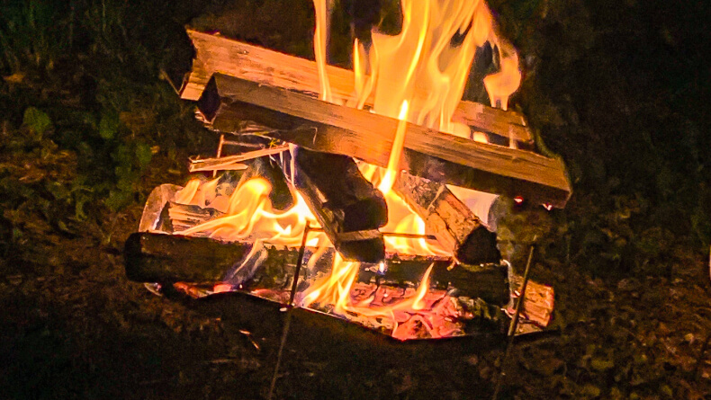 ピコグリルで焚き火