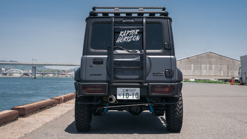 ジムニーノマドのリア外装カスタムバンパー・マフラー・突入防止