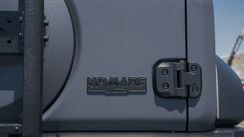 細部カスタム（バックドアヒンジカバー）